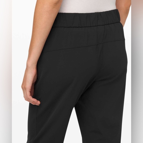 Lululemon On the Fly Jogger *Luxtreme
Black size 2 - Picture 3 of 11